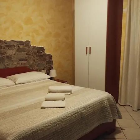 Beds Ar Colle Bed & Breakfast *